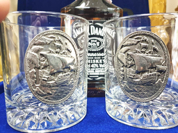 Кристални чаши за уиски със сребърен кораб