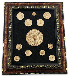 Картина със златни сувенирни монети на императори за подарък