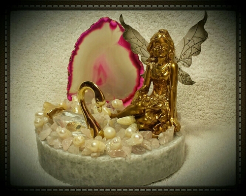 Фея и Лебед с позлата с полускъпоценни камъни:Розов кварц,Ахат и естествени перли