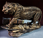 Ловен нож и статуетка тигър 2022